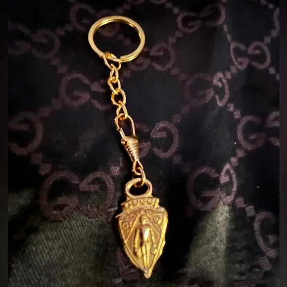 Vintage Gucci Crest Charm Keychain - Picture 4 of 5